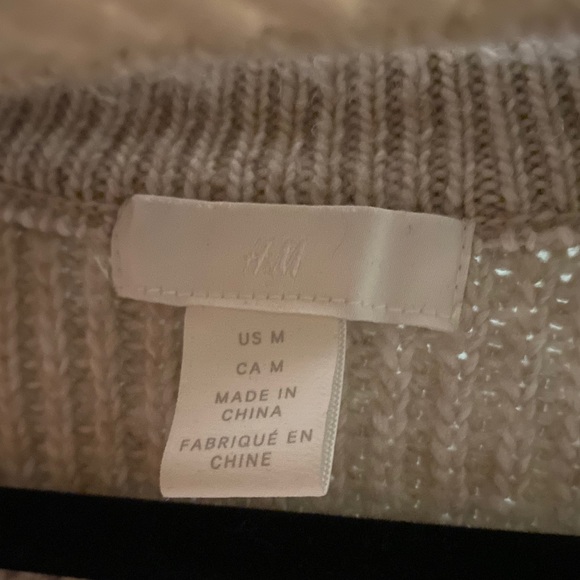 H&M Sweater - Picture 3 of 4